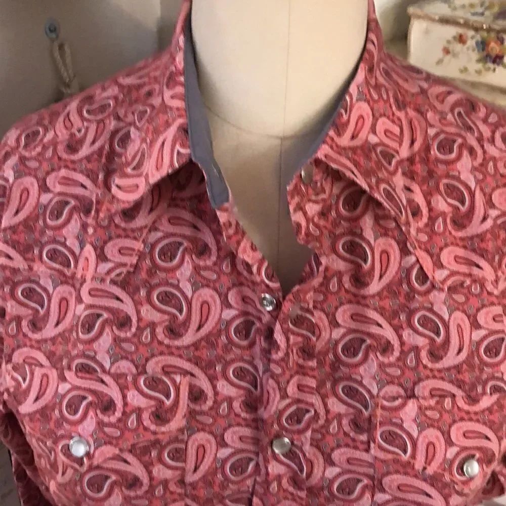 Rodeo’s All Cotton Pink Paisley Swirl Pearl Snap Western Shirt Pockets! Comfy!